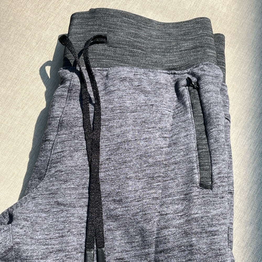 Lululemon joggers